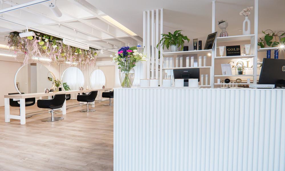 Salon Blooms.Haare