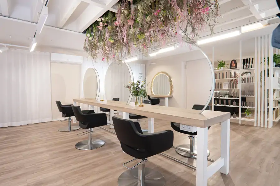 Salon Blooms.Haare
