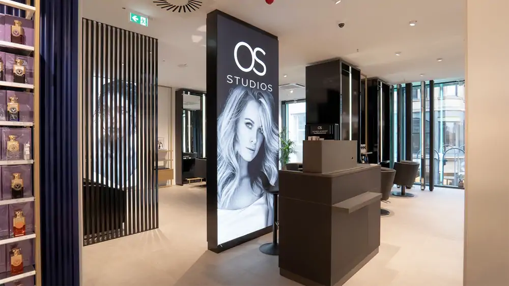 OS Studios im Douglas Store Köln
